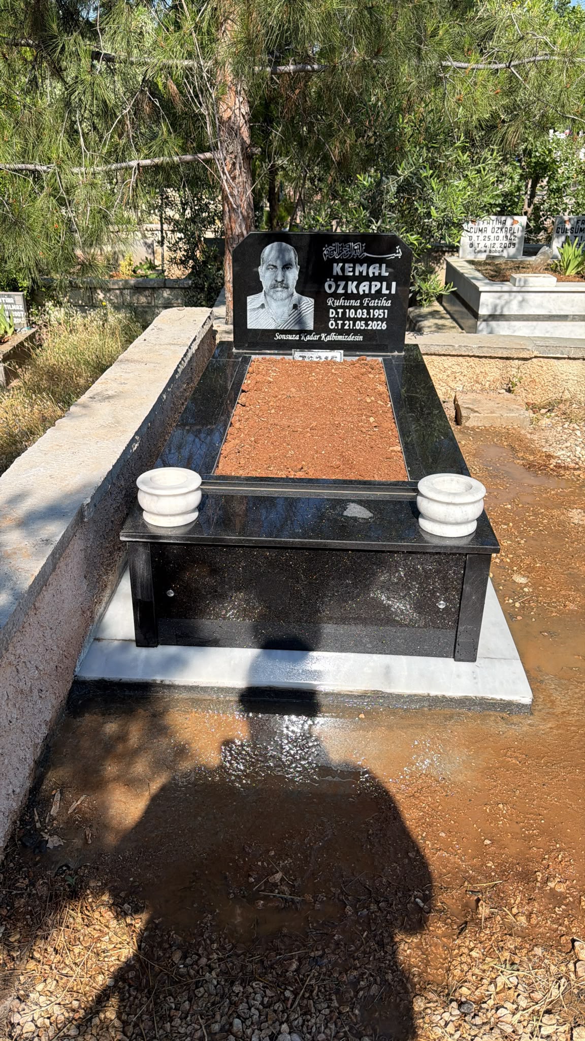 Granit Mezar
